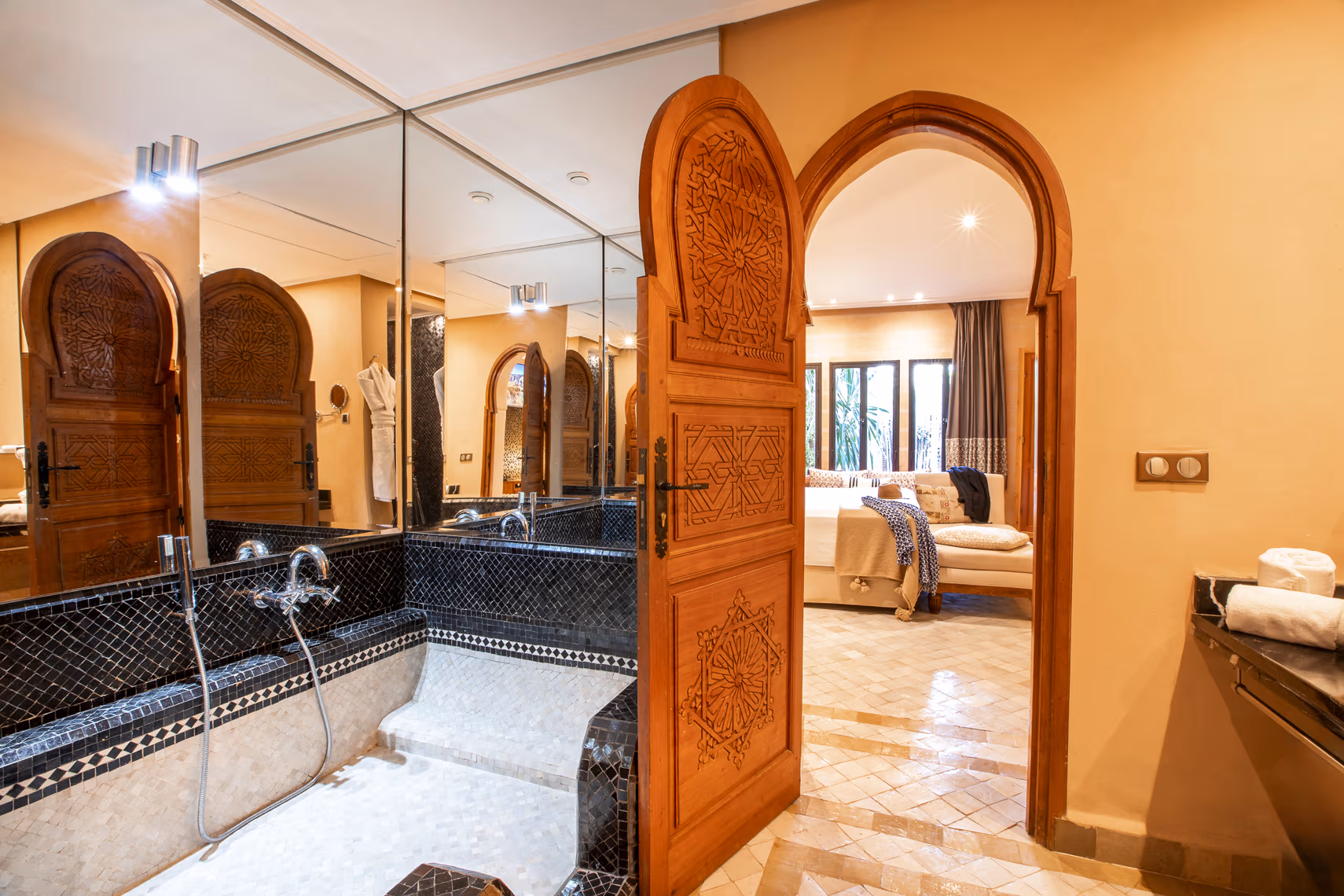 Junior Two Bedroom Suite (85m²) 2