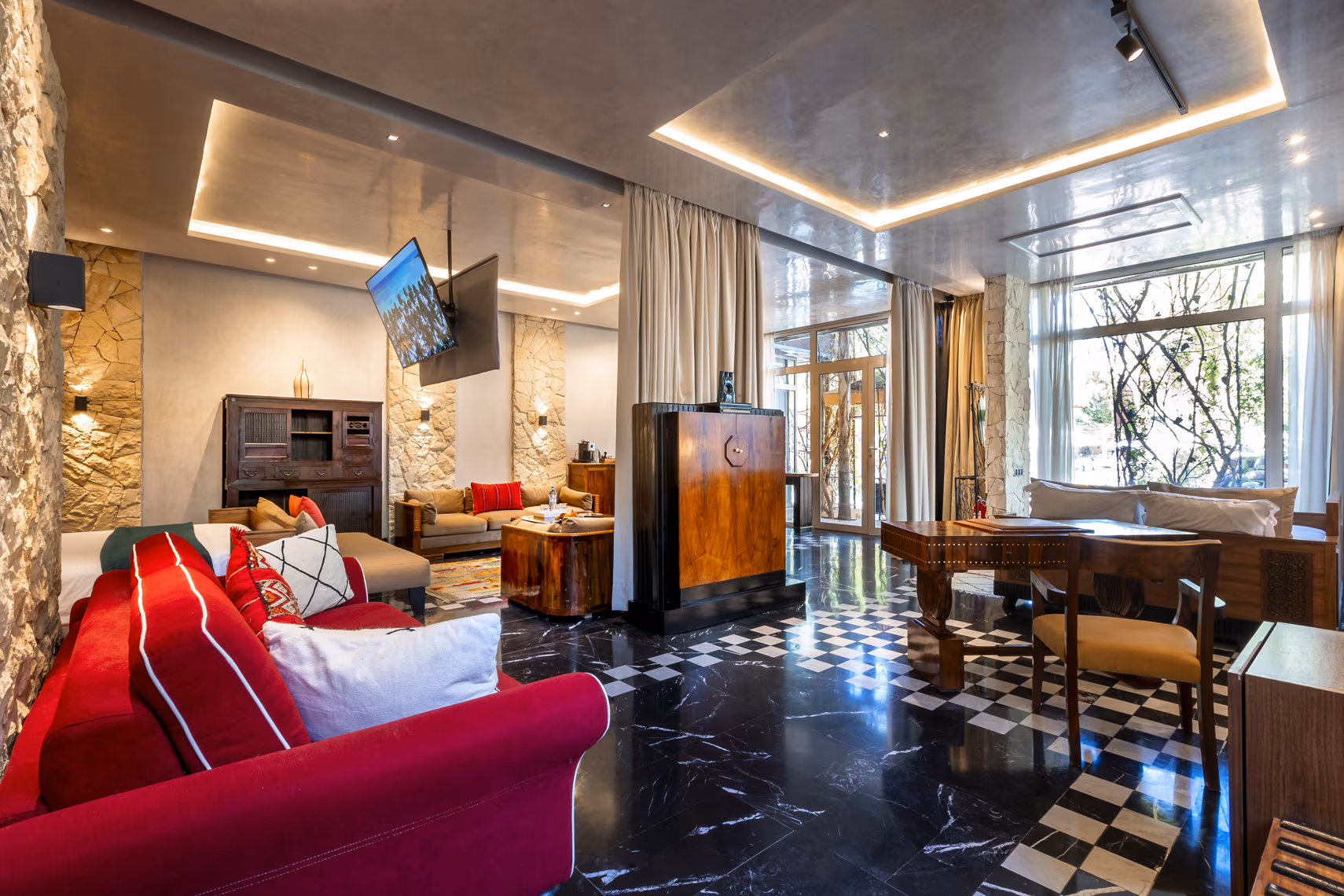 Marble Suite with Pool View (140m²) 4